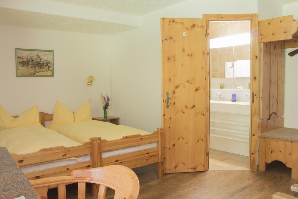 Hotel Waldhaus Bettmeralp Habitación foto